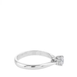 Anillo Solitario de oro blanco de 0,35 quilates engastado en 4 garras