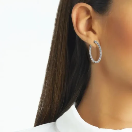 Aros grandes de oro blanco con diamantes talla brillante