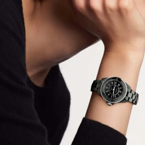 CHANEL J12 Calibre 12.2 cerámica negra 33mm