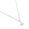 Colgante de oro blanco con diamante talla princesa en rombo