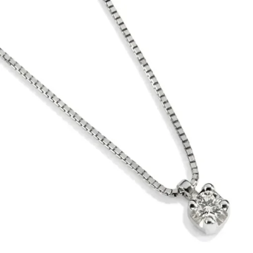 Colgante de oro blanco con diamante en 4 garras