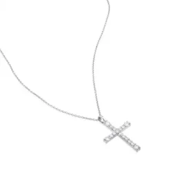 Colgante de oro blanco con cruz de diamantes de 0,18 quilates