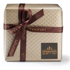 Criollas pequeñas ovales de oro blanco con pavé de diamantes