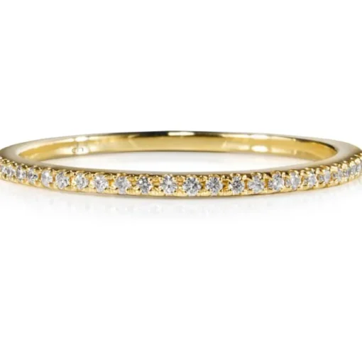 Media alianza de oro amarillo con diamantes