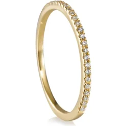 Media alianza de oro amarillo con diamantes