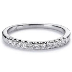 Media alianza de oro blanco con diamantes en garra 0.18 quilates