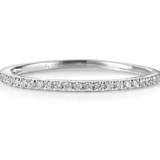 Media alianza de oro blanco con diamantes