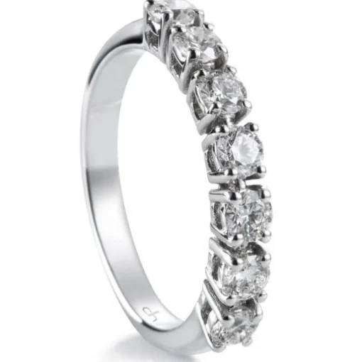 Media alianza de oro blanco con 7 diamantes en garra