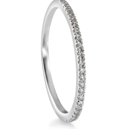 Media alianza de oro blanco con diamantes