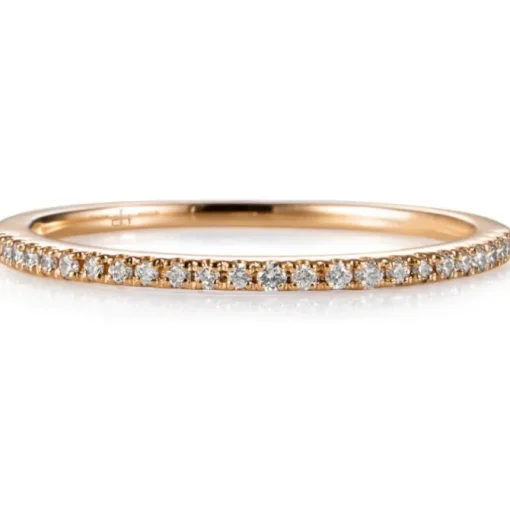 Media alianza de oro rosa con diamantes
