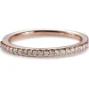 Media alianza de oro rosa con diamantes en garra 0.15 quilates