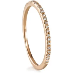 Media alianza de oro rosa con diamantes