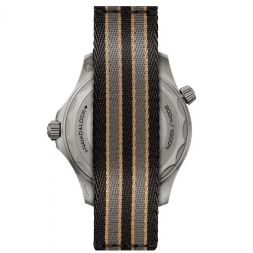 Omega Seamaster Diver 300m Edición 007 Nato