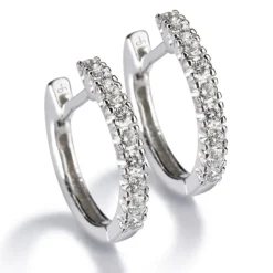 Pendientes de aro pequeños de oro blanco con diamantes