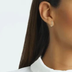 Pendientes de aro pequeños de oro amarillo con diamantes en carril 0.17 quilates