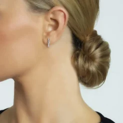 Pendientes de aro pequeños de oro rosa con diamantes en garra 0.48 quilates