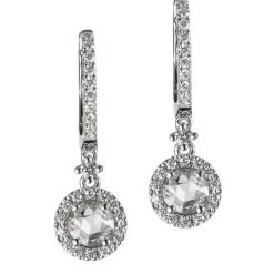 Pendientes de oro blanco con diamante redondo y brillantes
