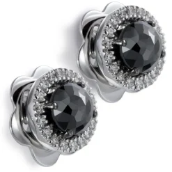 Pendientes de oro blanco con diamantes negros y orla de brillantes