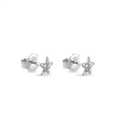 Pendientes de oro blanco forma estrella con pavé de diamantes