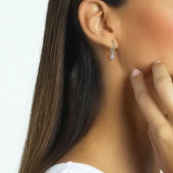 Pendientes de oro blanco con diamantes talla perilla