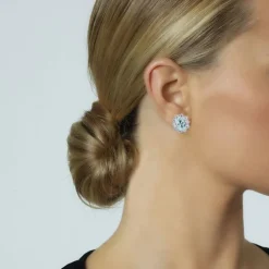 Pendientes de oro blanco con aguamarina y orla de 20 diamantes