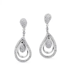 Pendientes largos de oro blanco con lágrimas uniformes de pavé de diamantes