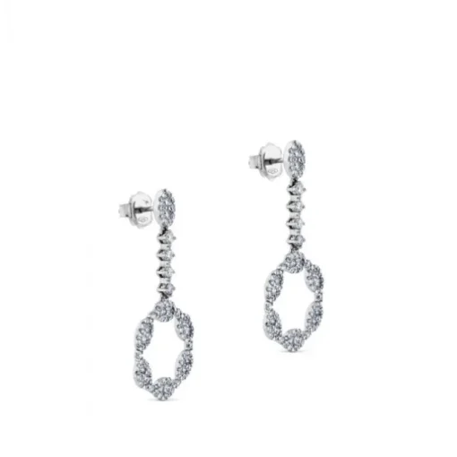 Pendientes largos de oro blanco y diamantes con terminación hexagonal de pavé de diamantes