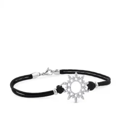 Pulsera de oro blanco y cordón negro con sol de pavé de diamantes