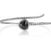 Pulsera rígida de oro blanco con diamantes y diamante negro talla marquise