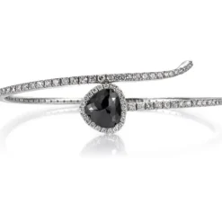 Pulsera rígida de oro blanco con diamantes y diamante negro talla marquise