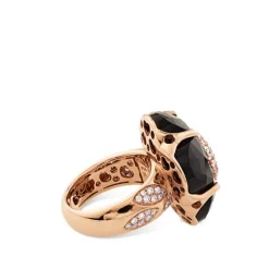 Sortija Bon ton de oro rosa con Onix y pavé de diamantes