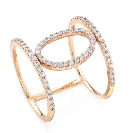 Sortija con círculo ovalado de oro rosa con pavé de diamantes