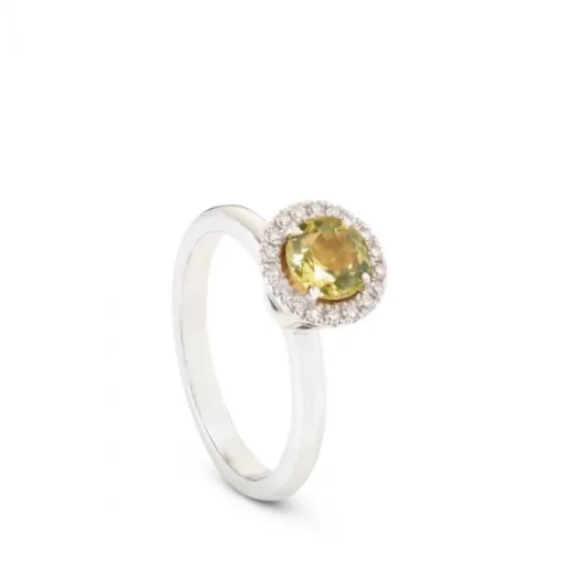 Sortija de oro blanco con diamantes y cuarzo limón en altura