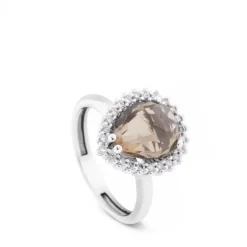 Sortija de oro blanco con cuarzo verde talla pera y brillantes
