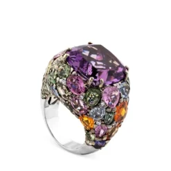 Sortija de oro blanco con diamantes y zafiros multicolor