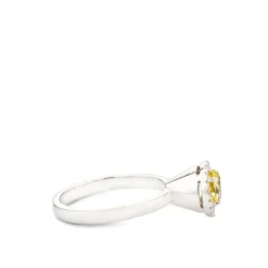 Sortija de oro blanco con diamantes y cuarzo limón en altura