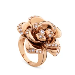 Sortija de oro rosa con flor de pétalos movibles con diamantes