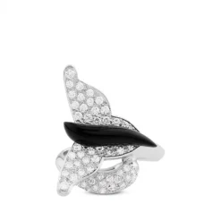 Sortija Mariposa de oro blanco con diamantes y onix
