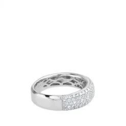 Sortija media caña ancha de oro blanco con pavé de diamantes de 0,89 quilates