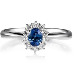 Sortija "Royal Trilogy" de oro blanco zafiro y orla de diamantes