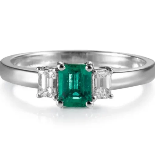 Sortija "Royal Trilogy" de oro blanco esmeralda y diamantes