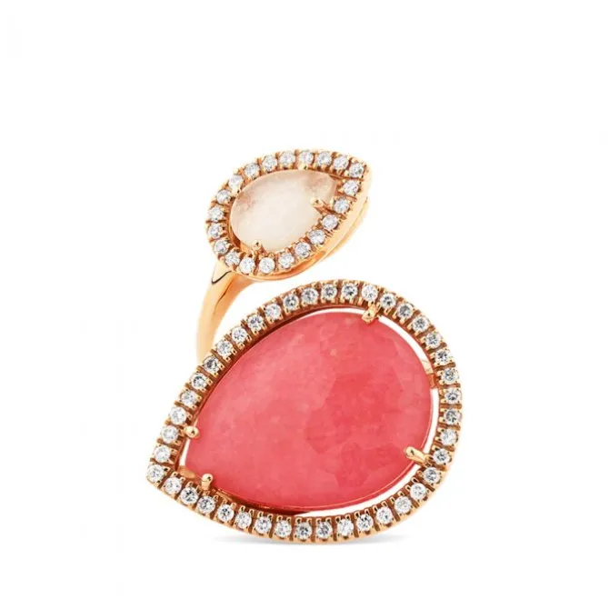 Sortija "tu y yo" de oro rosa con rodonita y nacar en talla marquise y orla de diamantes